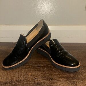 cute worn twice Naturalizer comfort loafers. Women size 10 black patent leather